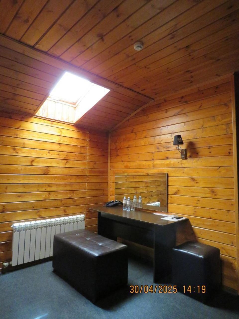 Pride Hotel Taraz Buitenkant foto