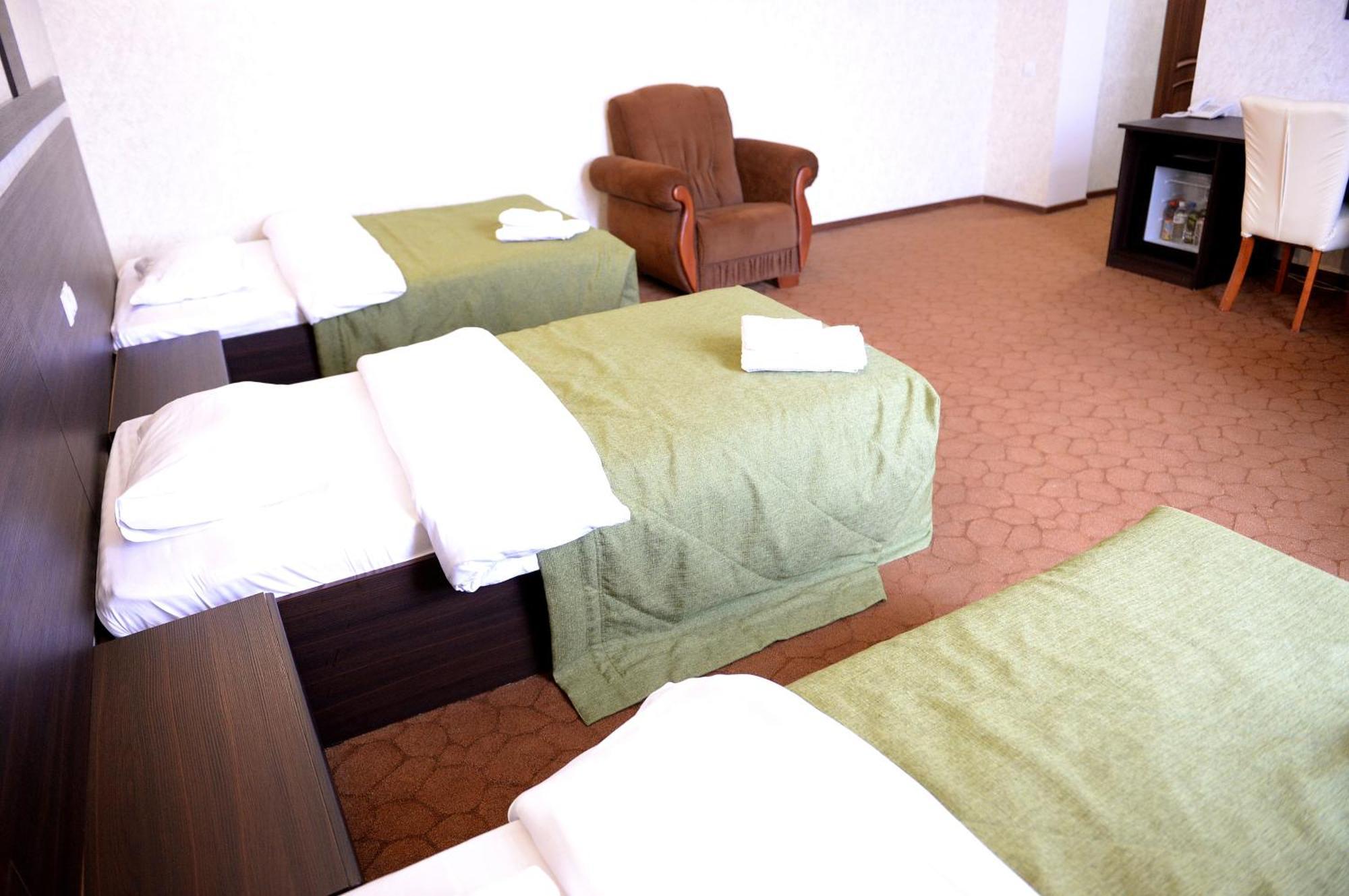Pride Hotel Taraz Buitenkant foto