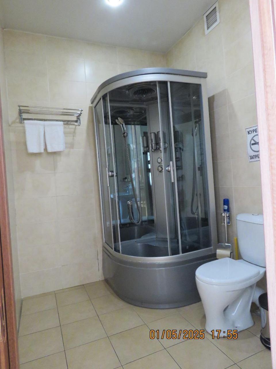 Pride Hotel Taraz Buitenkant foto